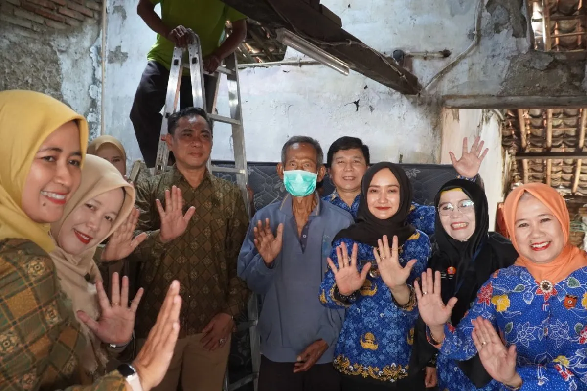 Sinergi GOW dan PPTI Kota Tegal, 64 Penderita TBC Terima Paket Sembako dan Sarana Pencahayaan